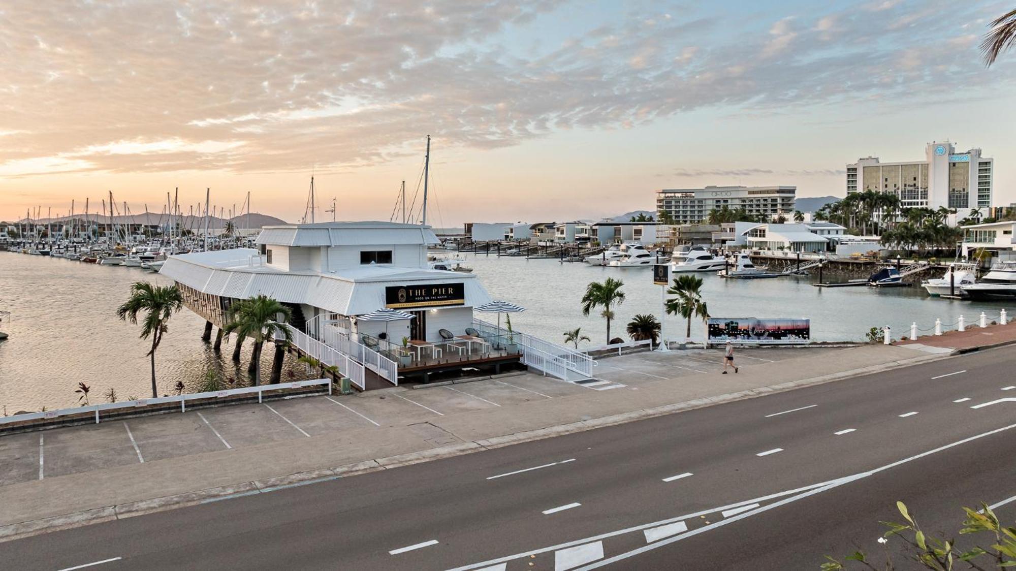 The Pier Pods On The Water- 50M From Townsville Bus Terminal And Ferry Terminal- Passport Id Requried エクステリア 写真